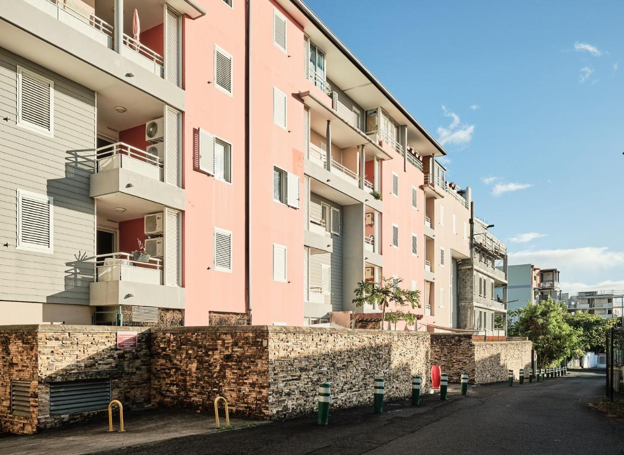 Appartement Appart'Eden : vue panoramique sur Saint-Denis à Sainte-Clotilde Extérieur photo