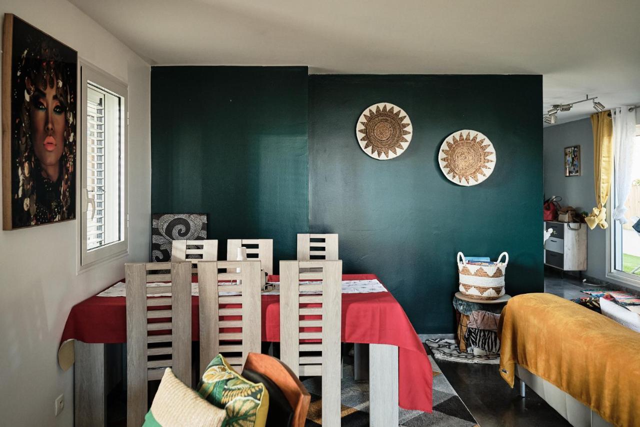 Appartement Appart'Eden : vue panoramique sur Saint-Denis à Sainte-Clotilde Extérieur photo